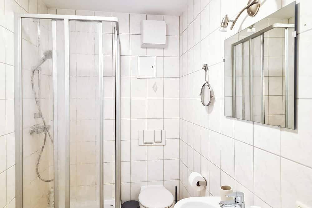 Ganze Wohnung, Apartment Heinrich im Fachwerkhaus von 1596 – Altstadt Jena in Jena, Saaleland