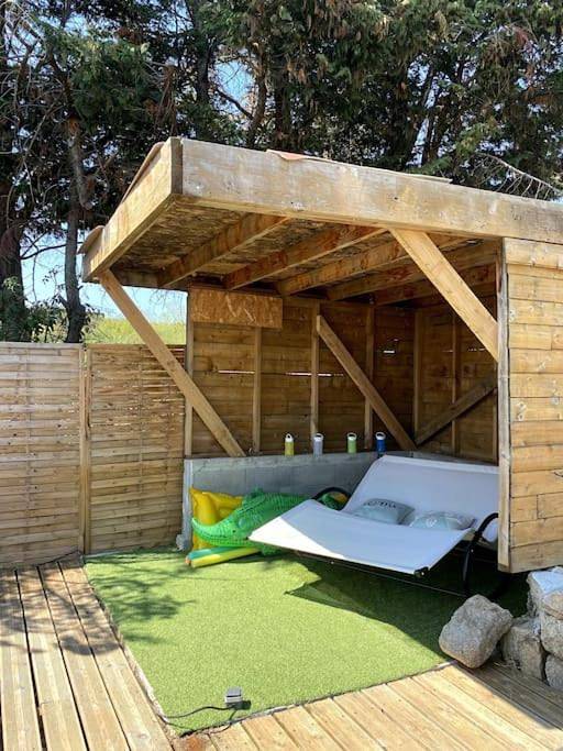 Location de vacances pour 10 personnes, avec piscine ainsi que jardin et vue, animaux acceptés à Saint-Romain-de-Lerps - 4