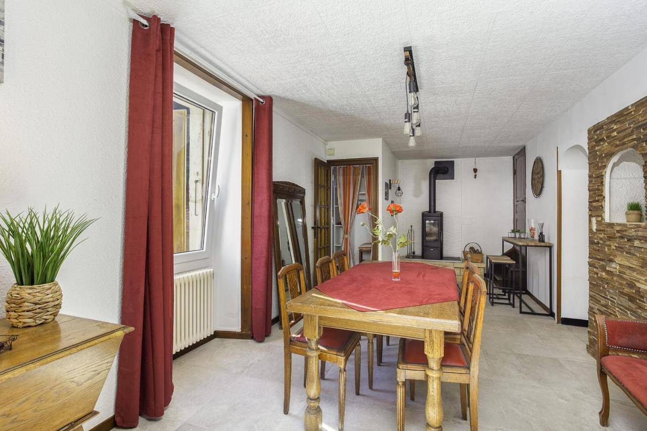 Appartement entier, La rivière de St Meme in Saint-Pierre-d'Entremont, Savoie