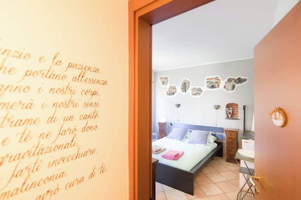 Ganze Wohnung, Romantic Retreat on Lake Como - Lake View from Every Window in Sopravilla, Blevio