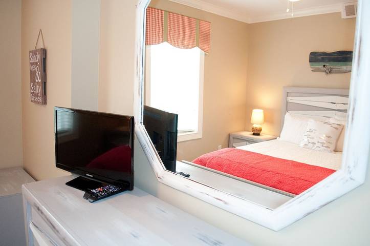 Vacation apartment for 8 people, with pool and balcony as well as hot tub - 1