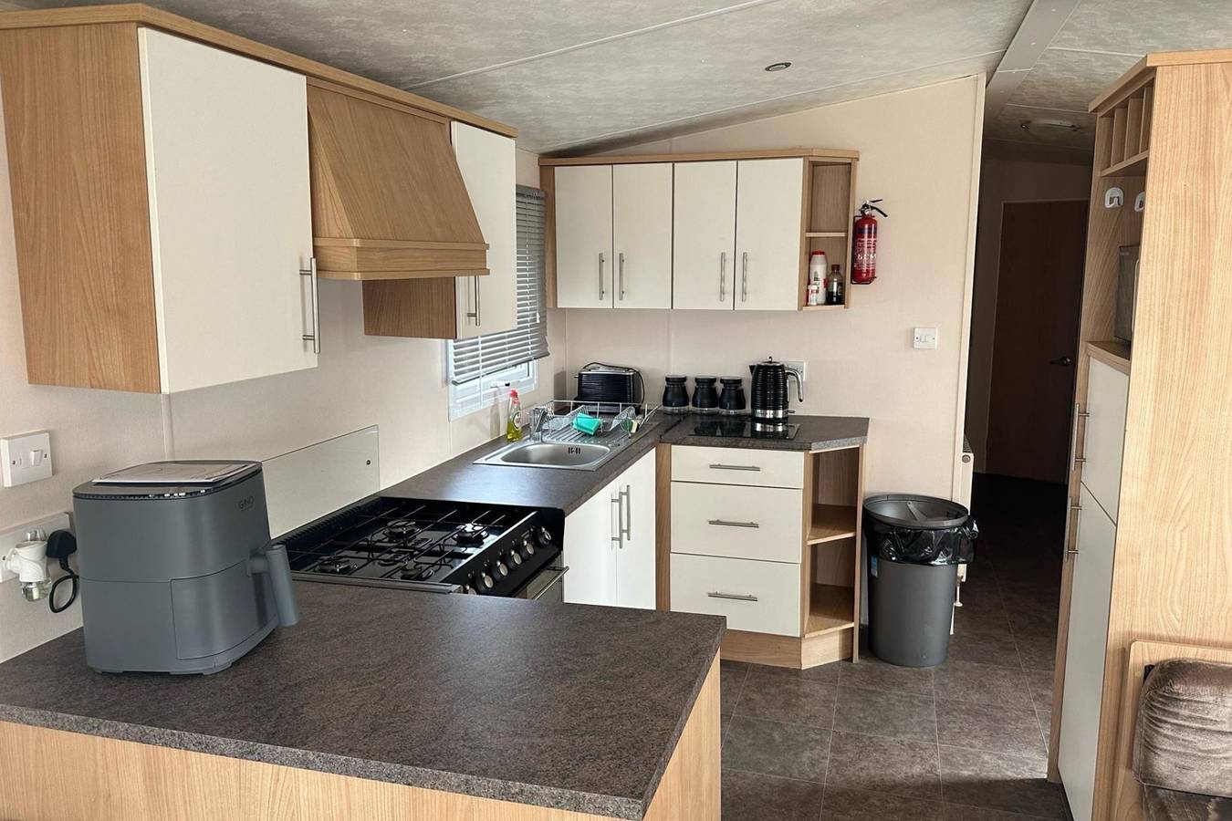 3 Bedroom Caravan - Sleeps 6, Pool & Garden in Rhyl, Denbighshire