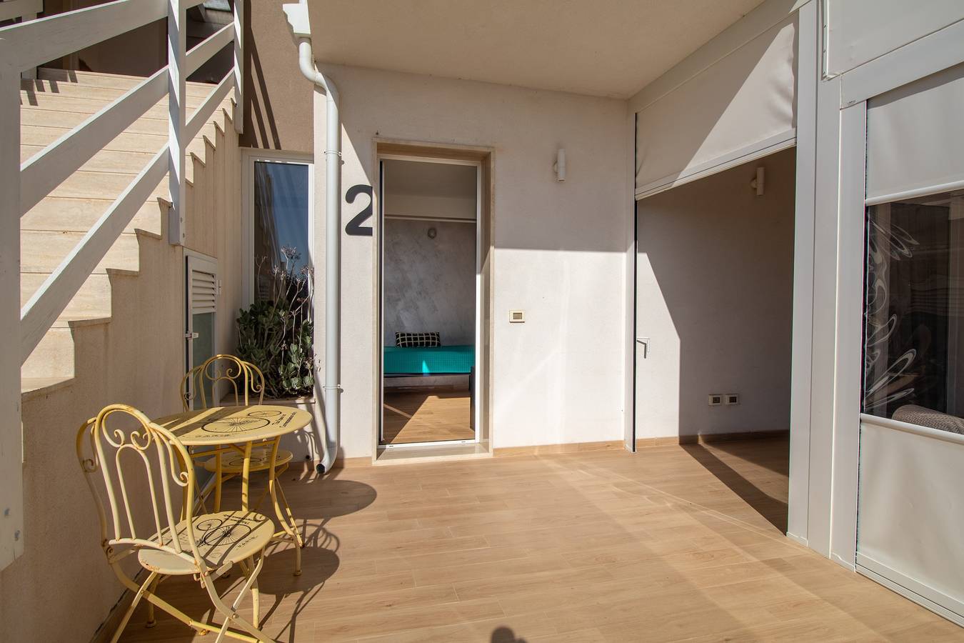 Appartement entier, Appartement de vacances "Saija" avec vue sur la mer, véranda privée et Wi-Fi in Tegolaio, Pozzallo