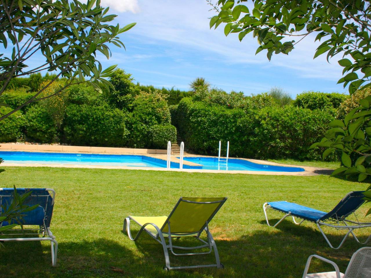 Landhaus, 8 Zimmer mit Bad, Schwimmbad, Tennis in Vilanant, Alt Empordà
