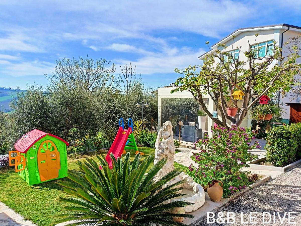 Single Room with Shared Bathroom in Ostra, Ancona Provinz