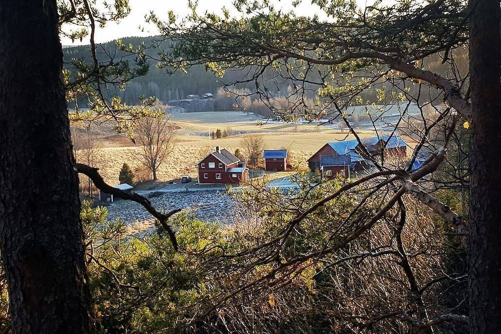 Charming B&B mixed farm with an unique, cozy cottages with a fantastic view. in Årjäng region