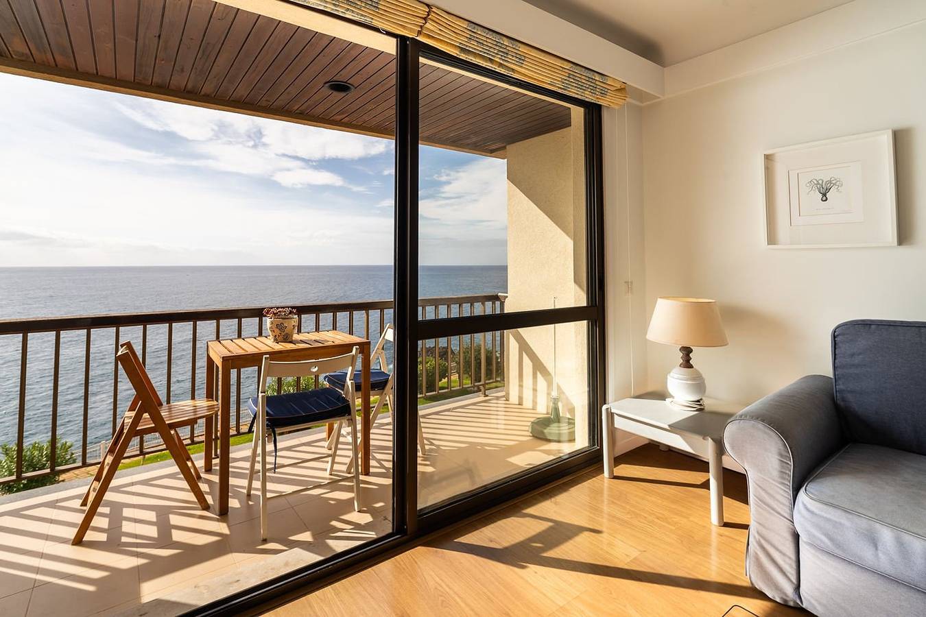Appartamento intero, Appartamento con vista sulla scogliera - Splendida vista sul mare e piscina in São Martinho, Madeira