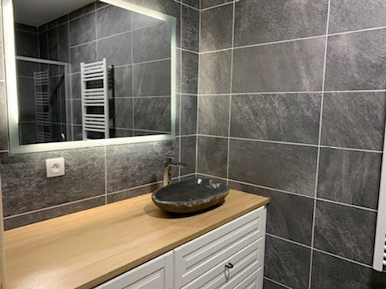 Entire apartment, Cozy apartment with balcony and garage in Châtel for 4 people in Châtel, Les Portes du Soleil