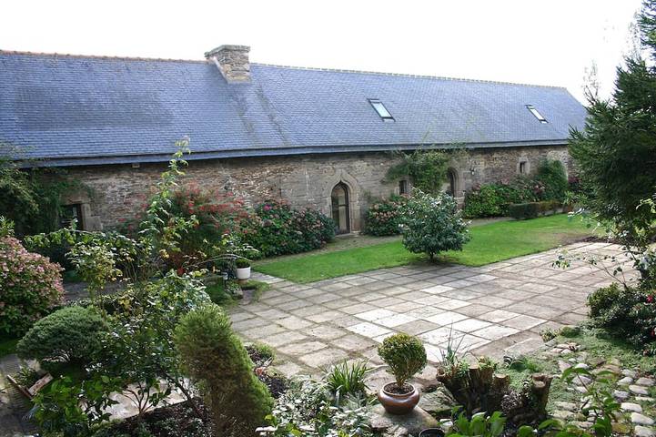Gîte pour 5 personnes, avec terrasse et jardin