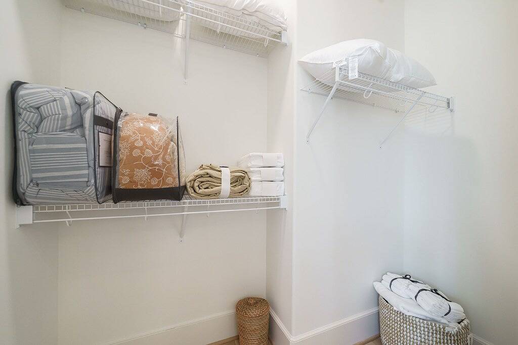 3 Story 2Br-2.5Ba Townhouse w/Terrace/pool Downtown Atl Open in Atlanta, Fulton County