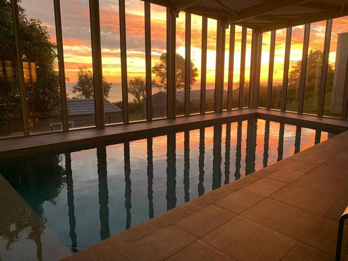 Gîte pour 4 personnes, avec piscine ainsi que jardin et jacuzzi, animaux acceptés dans Plage de Bréhec - 2