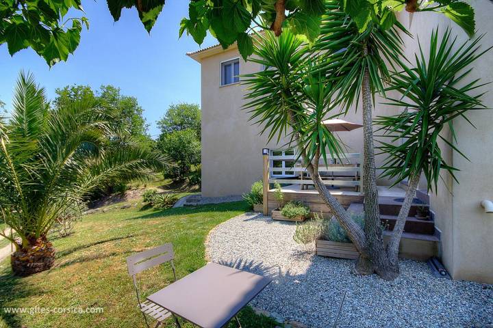 Gîte pour 4 personnes, avec jardin et vue - 1