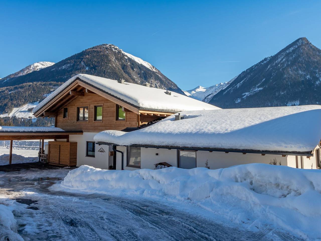 Chalet in Neukirchen by Wildkogel Ski Slopes in Neukirchen am Großvenediger, Kitzbuehl alps