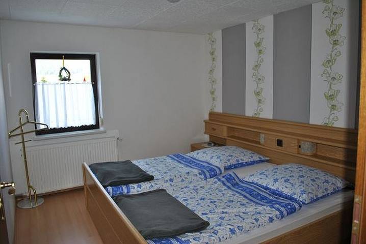 Ferienwohnung für 3 Personen, mit Balkon/Terrasse am Rennsteig - 3