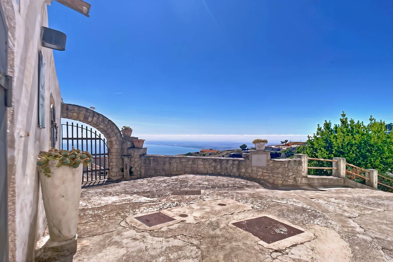 Estudio entero, Estudio 'Al Torrione 1' con vistas al mar y aire acondicionado in Monte Sant'Angelo, Gargano