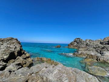 Location de vacances pour 2 personnes, avec balcon et vue à Zambrone