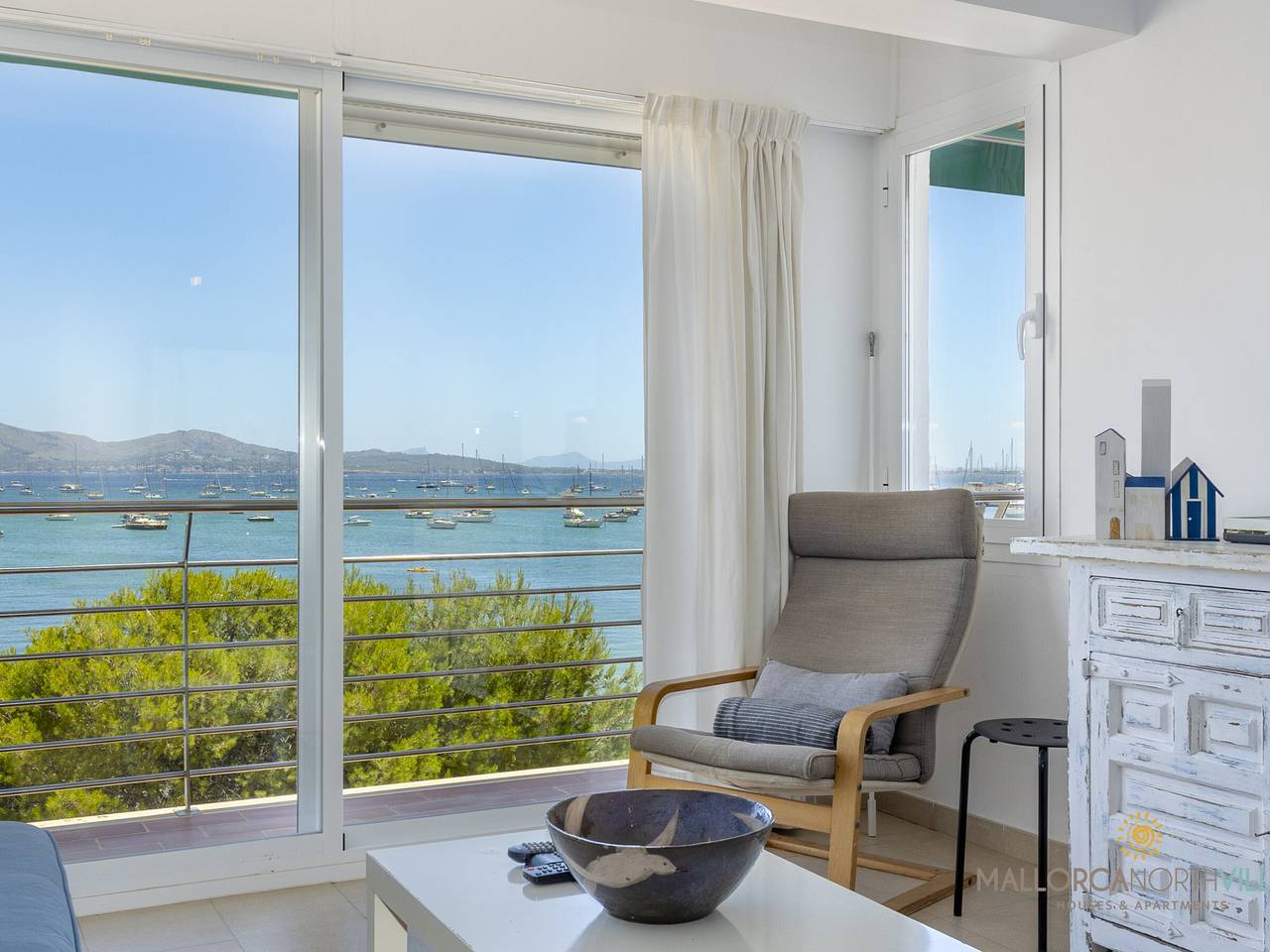 Entire apartment, Bright apartment in Port de Pollença, ideal for winter, near Pine Walk in Port de Pollença, Pollença