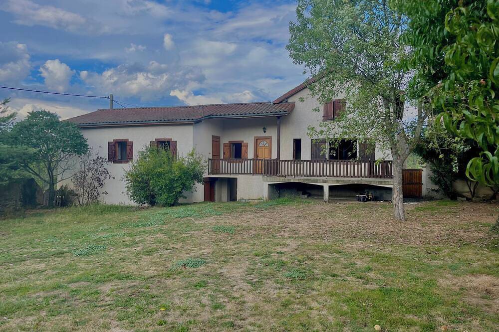 Gîte nature et sérénité 9 personnes in Tours-sur-Meymont, Parc Naturel Régional Livradois-Forez