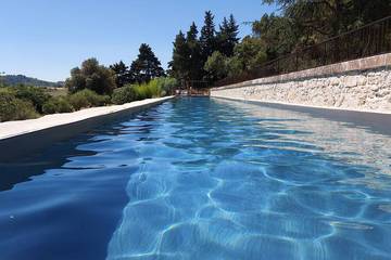 Location de vacances pour 4 personnes, avec jardin et piscine à Montlaur (Languedoc-Roussillon)