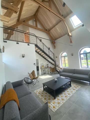 Gîte pour 12 personnes, avec jacuzzi ainsi que jardin et sauna à Anzin-Saint-Aubin