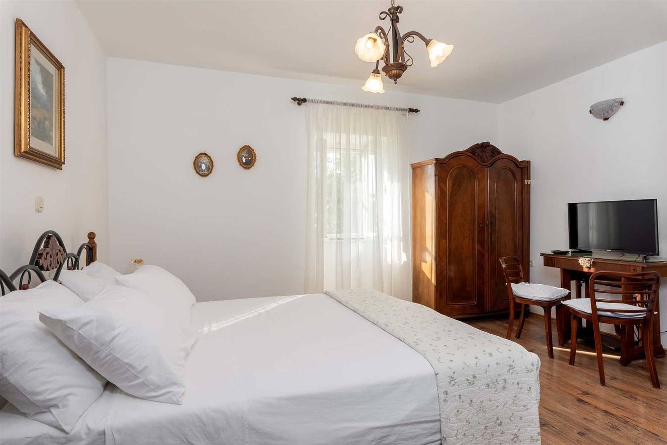 Haus Salakova a lovely vintage stone house in Rabac, Labin-Rabac