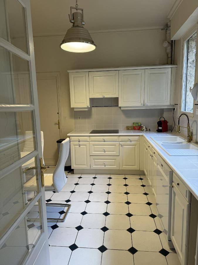 Erawan Boutique Hôtel in Évreux, Région d'Évreux