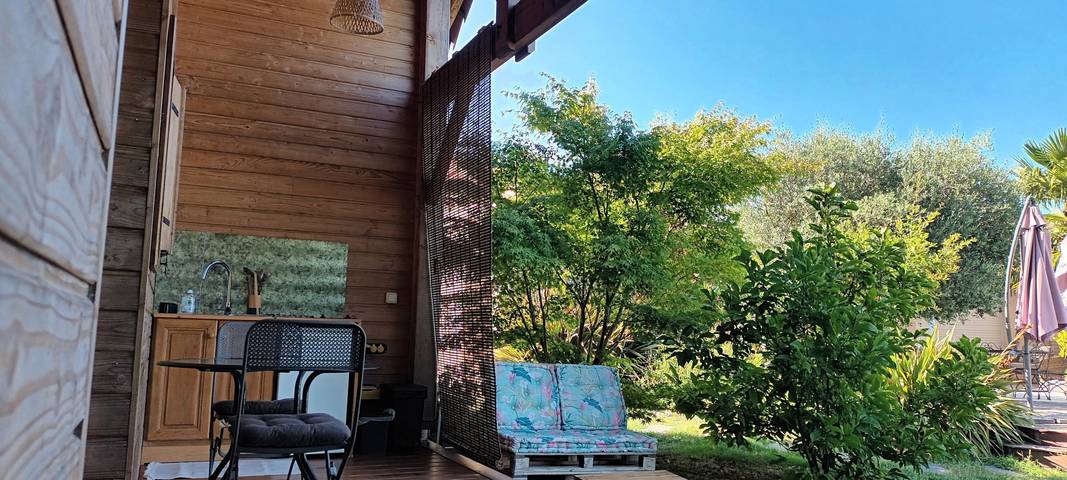 Gîte pour 2 personnes, avec piscine ainsi que jardin et terrasse dans Périgord Vert - 4