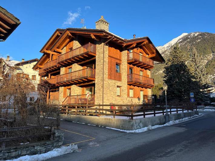 Gîte pour 4 personnes, avec balcon et vue dans Morgex