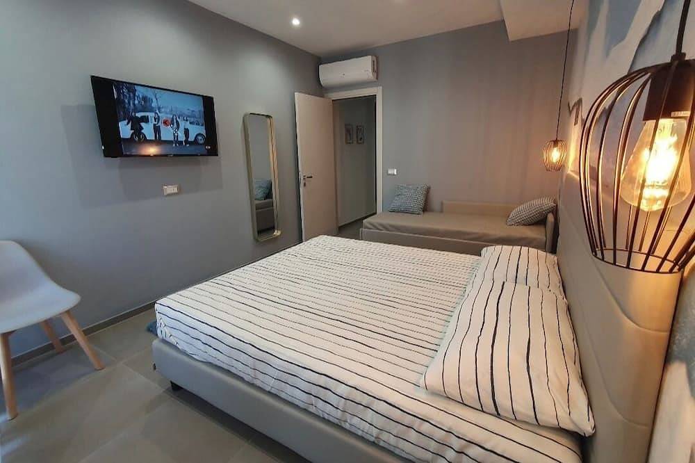 Apartamento entero, Ponente Apartment - Playa degli Angeli 200 mt from the sea in Gabicce Mare, Pesaro-Urbino