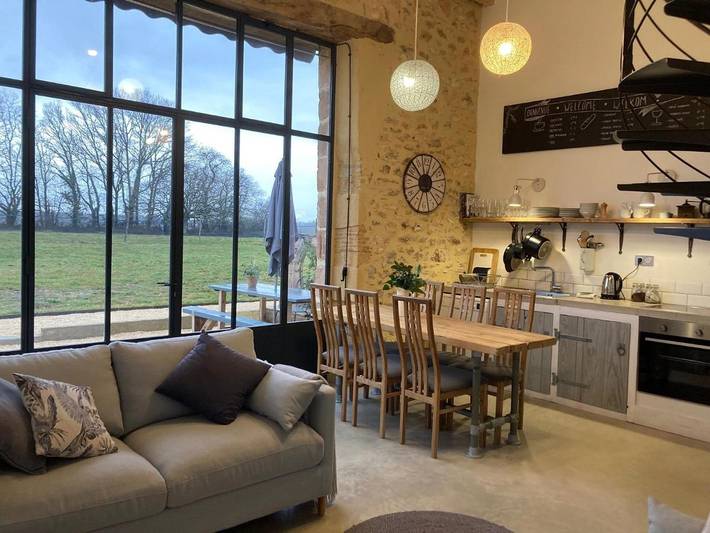 Location de vacances pour 6 personnes, avec piscine et terrasse à Marsalès