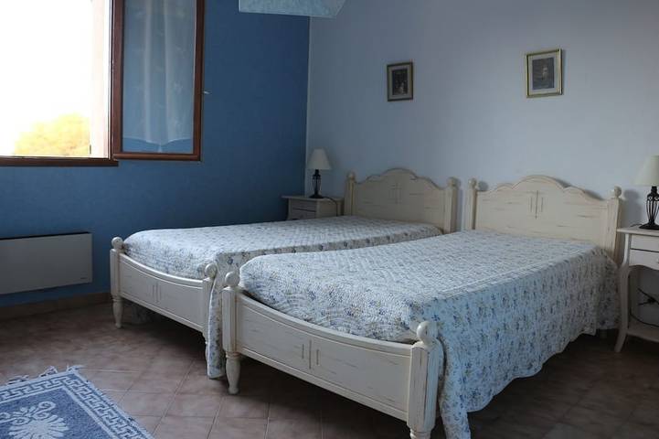 Villa pour 6 personnes, avec Terrasse ainsi que Jardin et Piscine à L'Isle-sur-la-Sorgue - 4