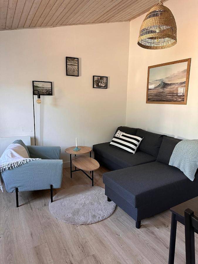 Location de vacances pour 4 personnes, avec piscine ainsi que jacuzzi et jardin dans Sainte-Anne la Palud - 3