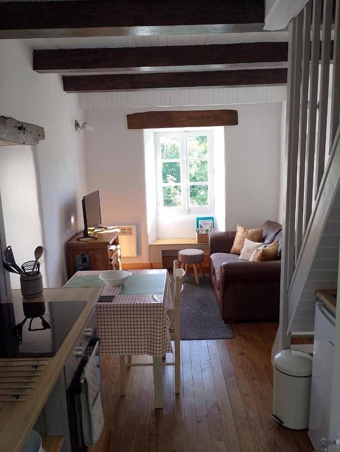 Location de vacances pour 2 personnes, avec vue ainsi que jardin et vue sur le lac à Carlux - 3