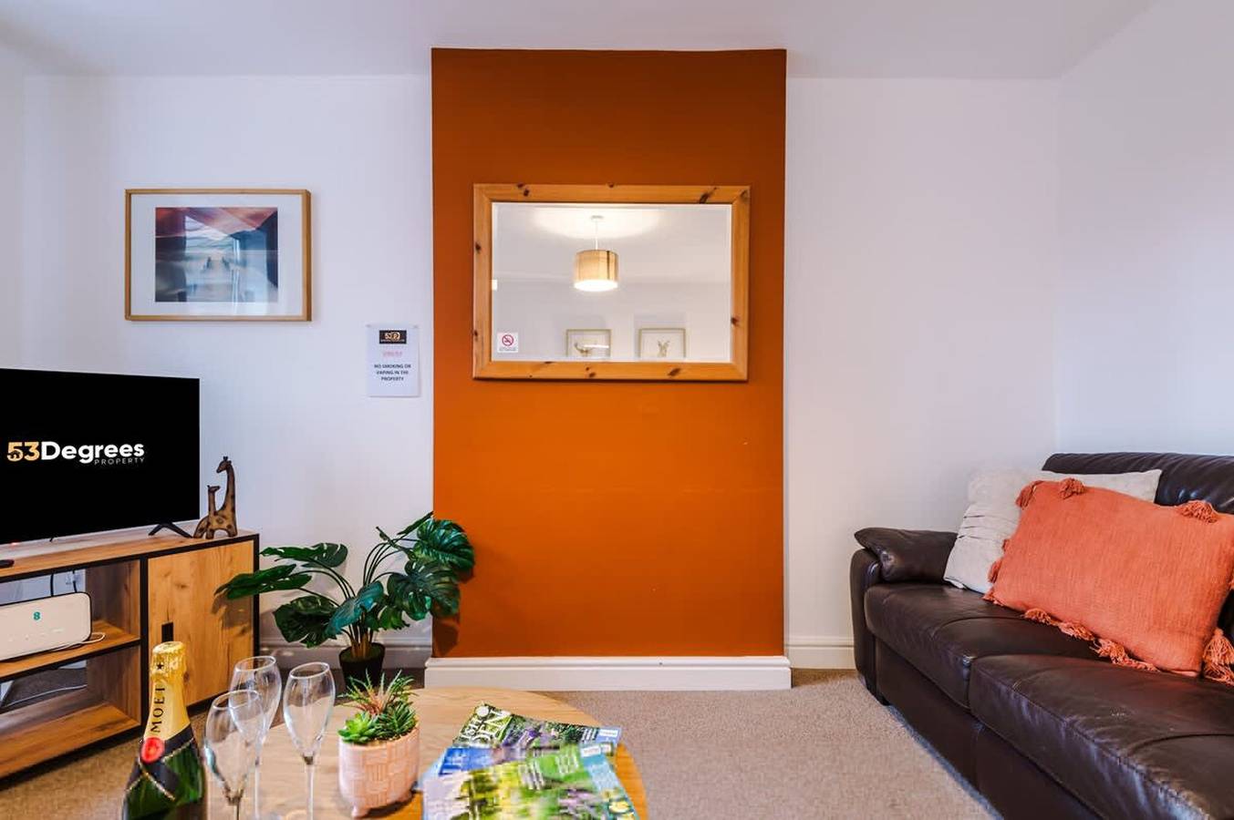 Entire apartment, Modern apartment  ideal for business  sleeps 3 in Crewe, Cheshire East