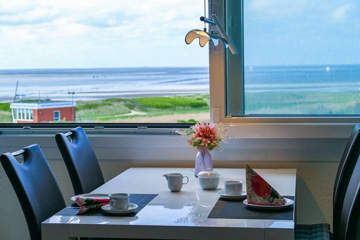 Ferienwohnung mit Meerblick für 3 Personen, mit Balkon/Terrasse und Sauna in Cuxhaven