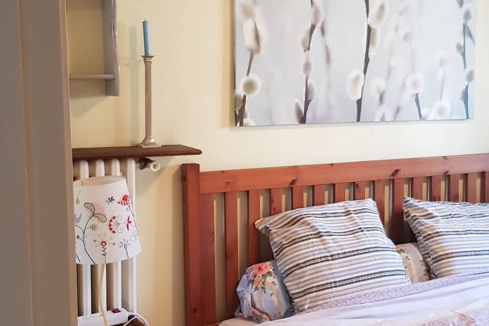 Appartement entier, Près de Paris, Essonne, Petit Appartement Indépendant. Rer B Lozère in Villebon-sur-Yvette, Essonne