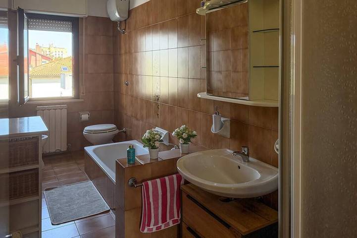 Entire apartment, Gorgeous apartment in Marotta with Wifi in Marotta, Mondolfo Region