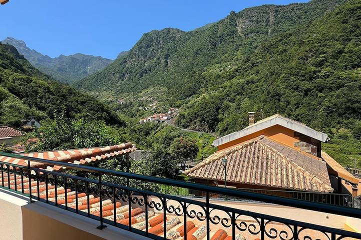 Location de vacances pour 4 personnes dans Faja do Penedo