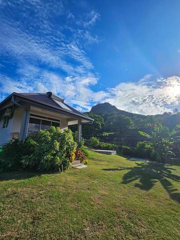 Gîte pour 2 personnes, avec jardin ainsi que terrasse et vue dans Uturoa