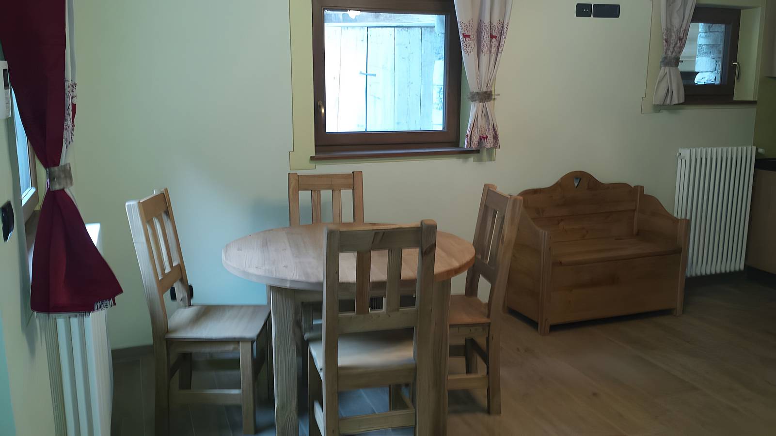 Appartamento intero, Appartamento 'Maison De Vittor - Cogne' con vista sulle montagne, terrazza privata e Wi-Fi in Valnontey, Cogne