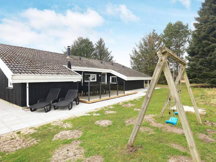 Ferienhaus für 10 Personen, mit Whirlpool und Terrasse sowie Pool und Sauna