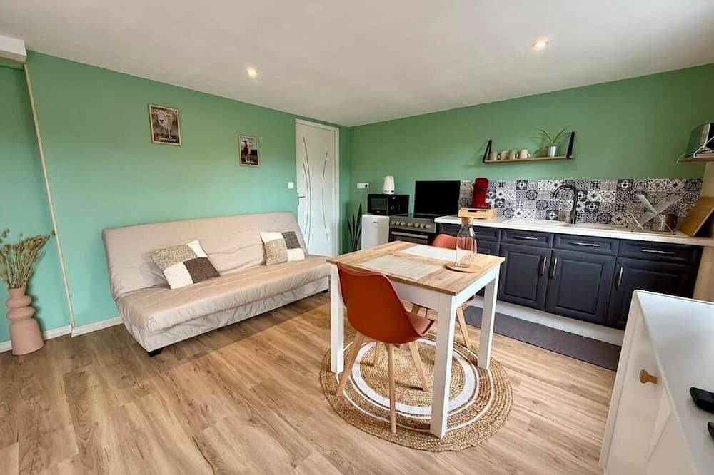 Appartement entier, Le Puy Douillet - Studio nature & moutons in Chauché, Vallée de la Loire