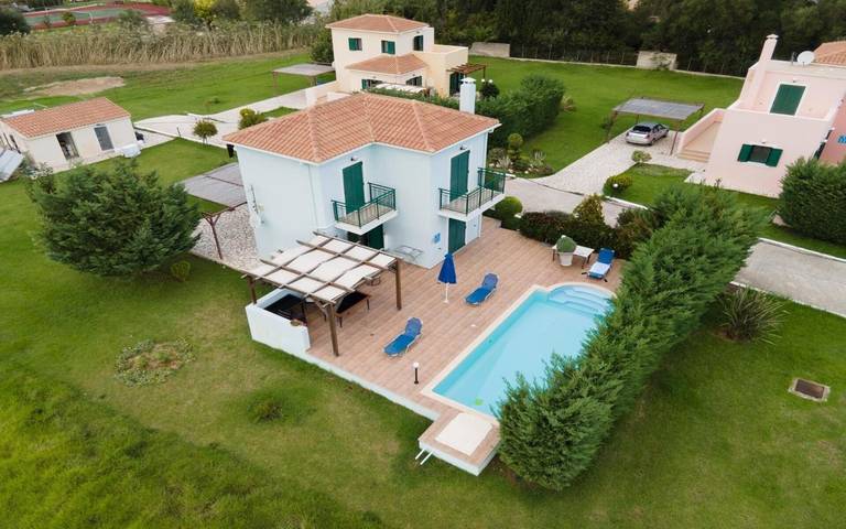 Apartment for 4 people, with garden and balcony in Kefalonia