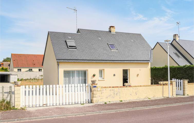 Location de vacances pour 9 personnes, avec terrasse et jardin à Créances - 2