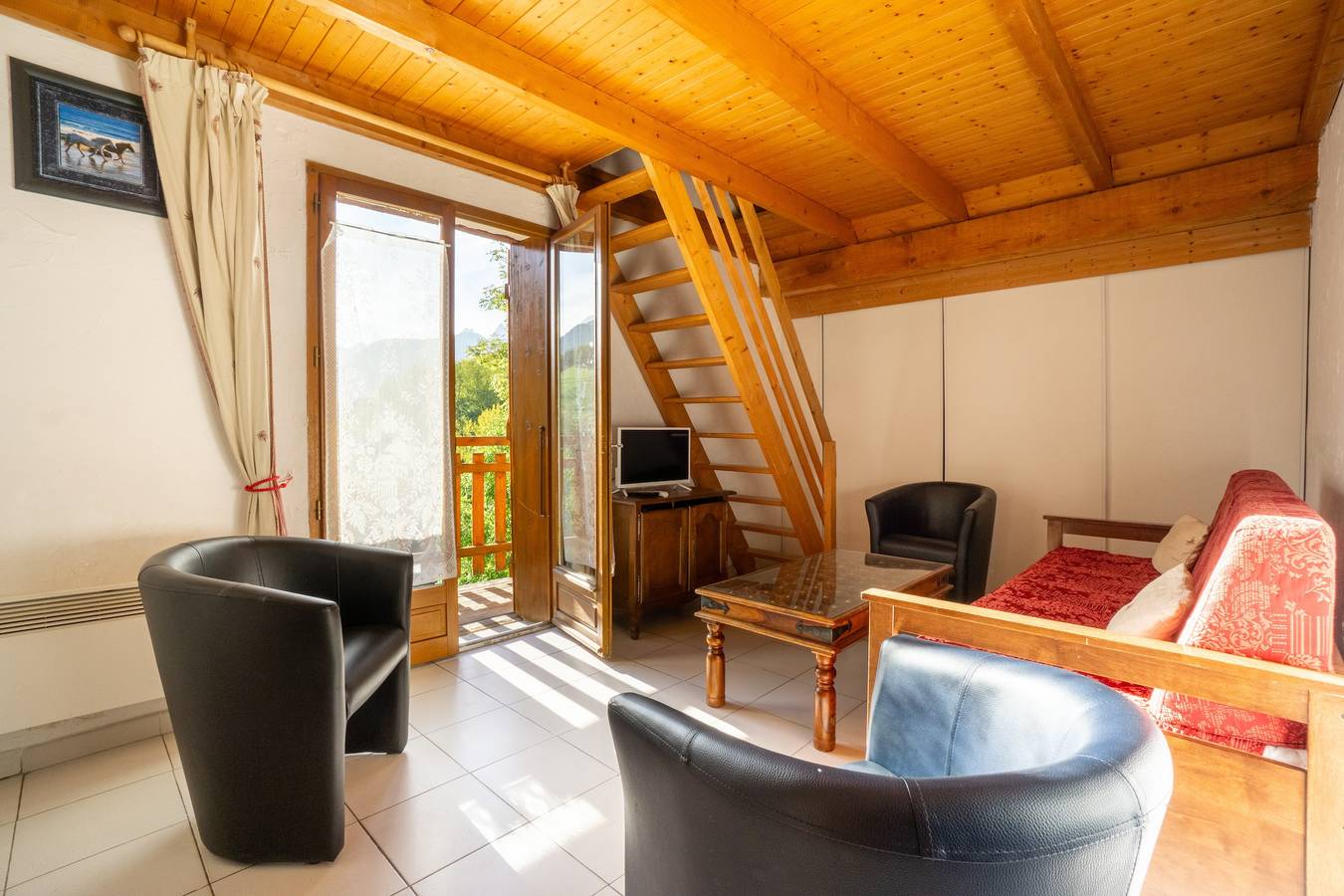 Apartamento entero, Apartamento 'Appartement 10' con vistas a la montaña, jardín compartido y Wi-Fi in Saint-Sorlin-d'Arves, Región de Saint-Jean-de-Maurienne