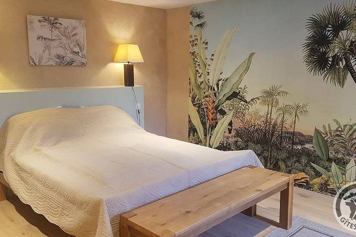 Location de vacances pour 15 personnes, avec jardin à Chambost-Longessaigne - 4