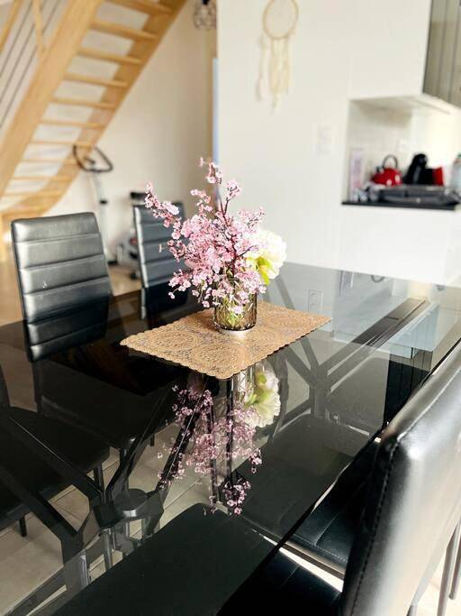 Location de vacances pour 8 personnes, avec vue et jardin dans Mesnil-Roc'h - 2