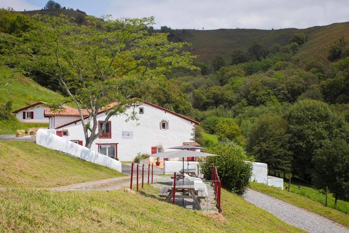 Appartement de vacances pour 4 personnes, avec sauna ainsi que vue et jardin