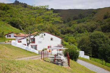 Gîte pour 4 personnes, avec sauna ainsi que jardin et vue à Ainhoa
