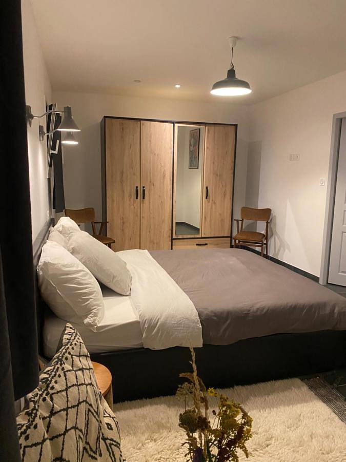 Appartement de vacances pour 3 personnes, avec Terrasse ainsi que Jardin et Vue
